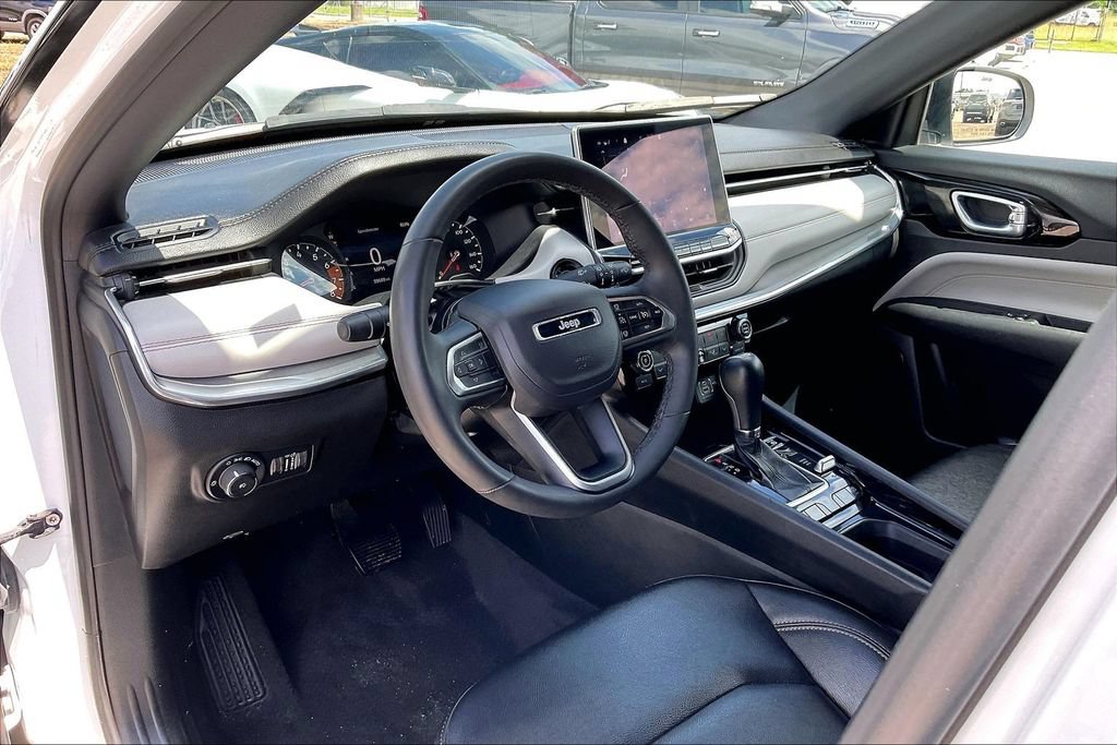 Used 2024 Jeep Compass Limited AWD/4WD image 14