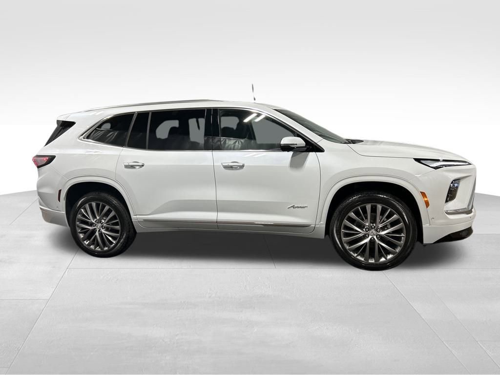New 2026 Buick Enclave Avenir w/ Super Cruise Package image 2