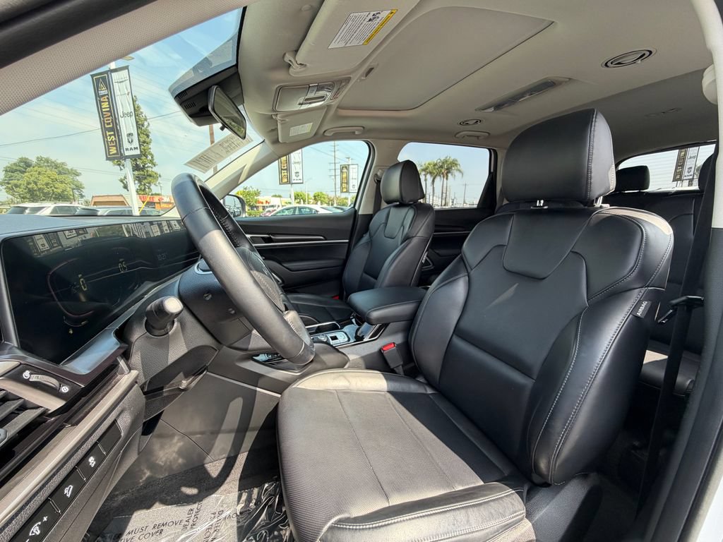 Used 2023 Kia Telluride S w/ S Sunroof Package FWD image 19