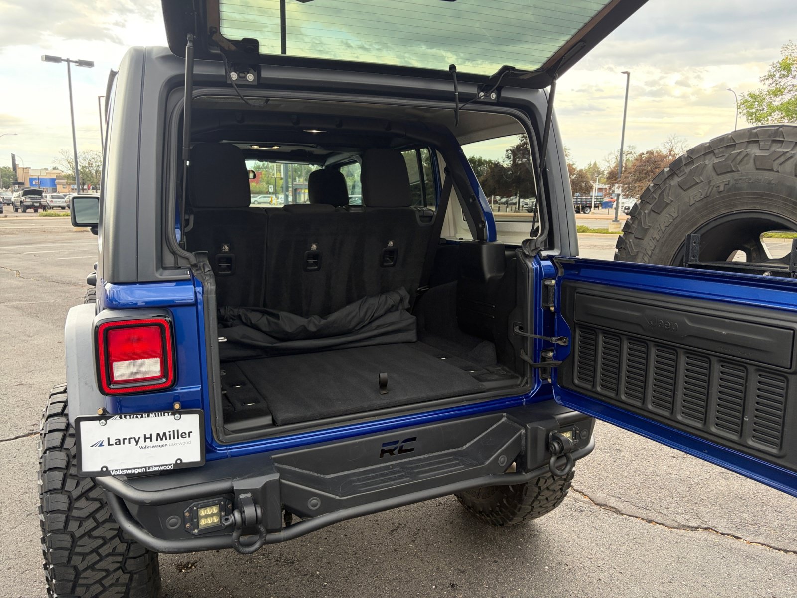 Used 2019 Jeep Wrangler Unlimited Sport S AWD/4WD image 34