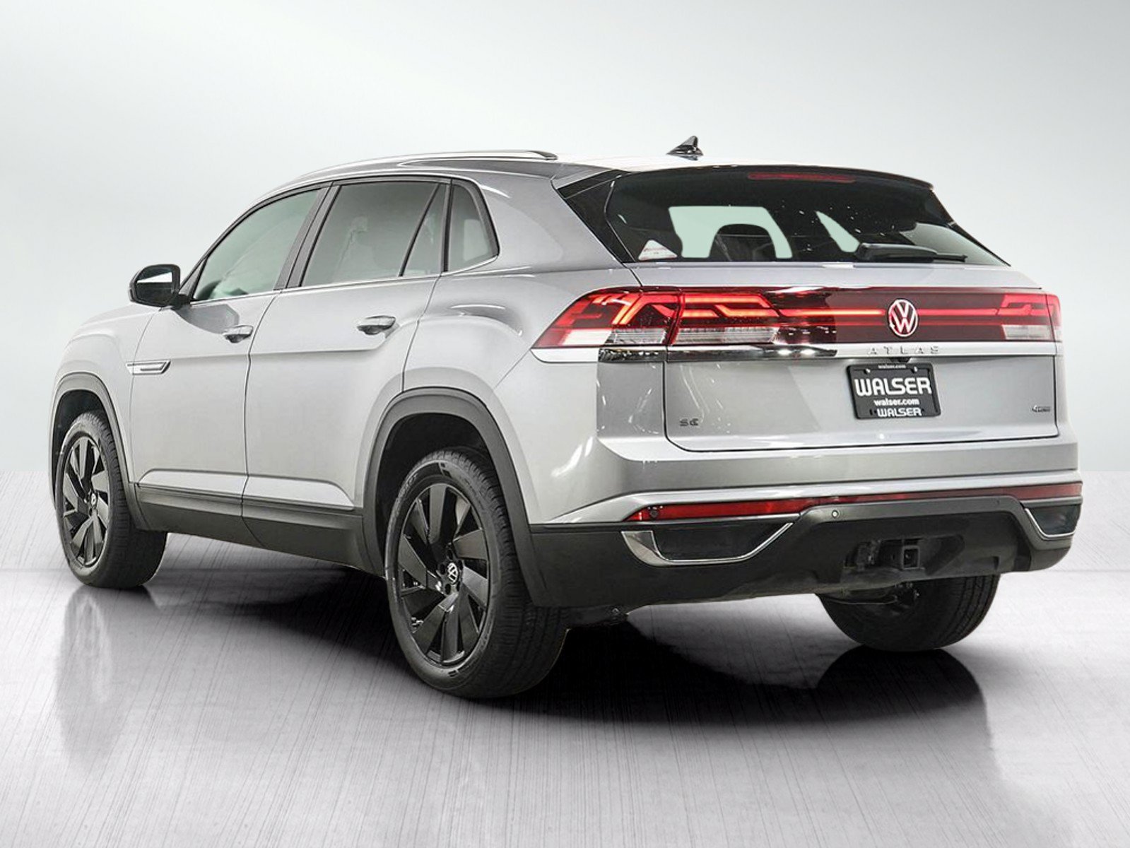 Used 2026 Volkswagen Atlas Cross Sport SE AWD/4WD image 3