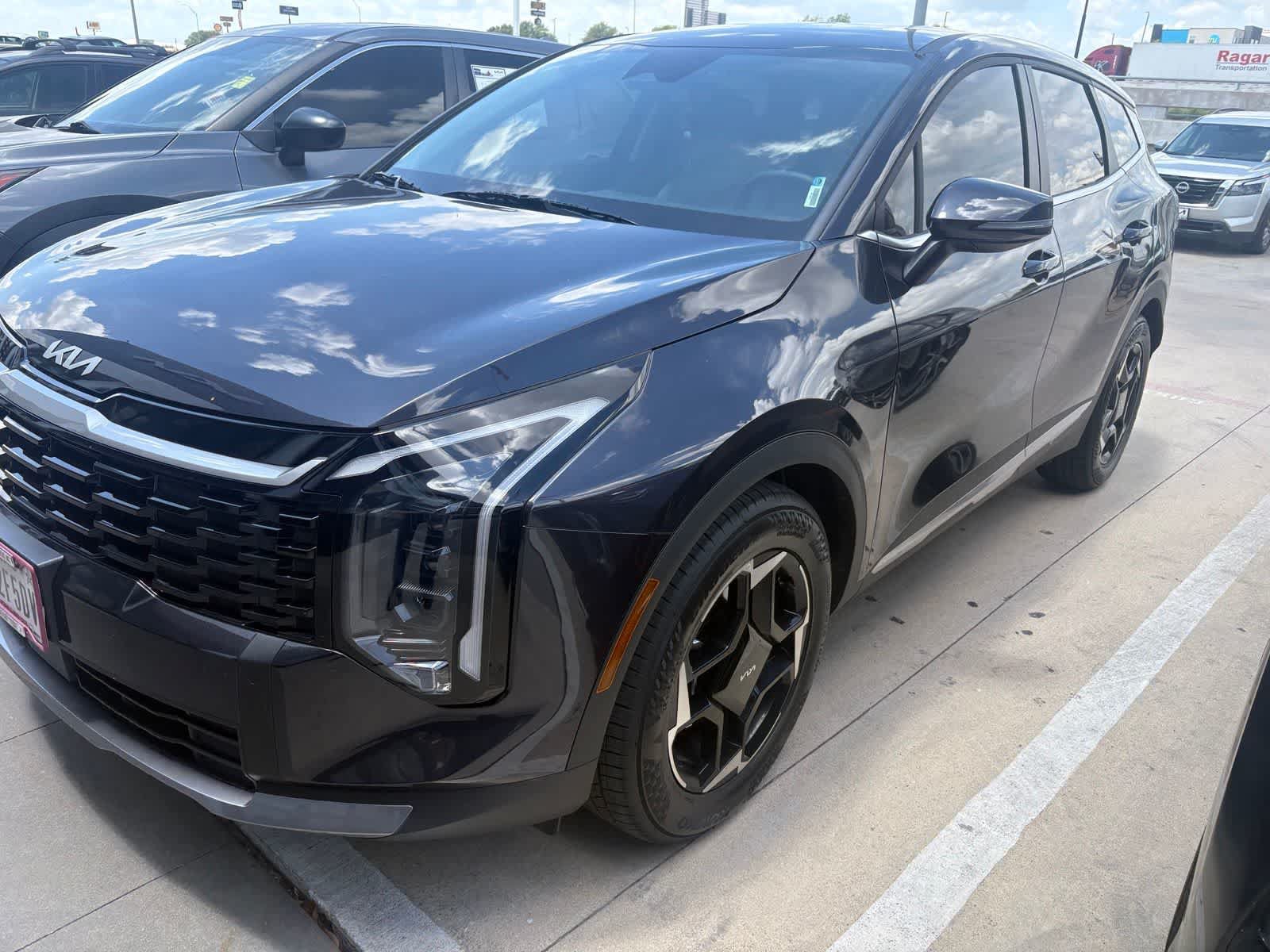 Certified 2026 Kia Sportage EX FWD image 1