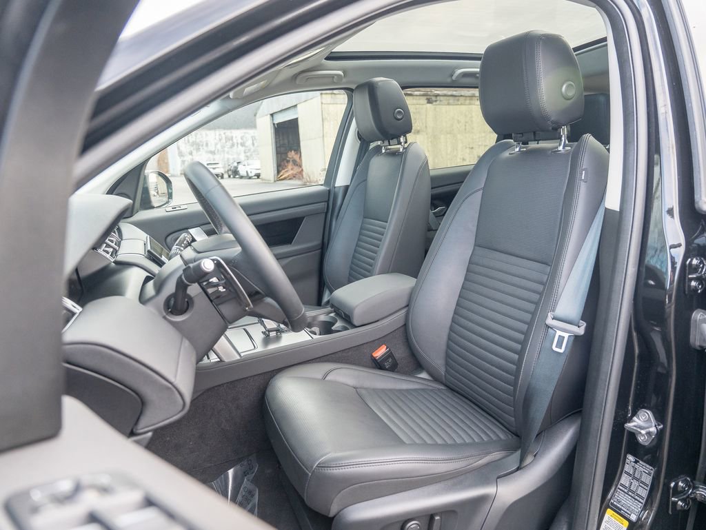 Certified 2025 Land Rover Discovery Sport S AWD/4WD image 19