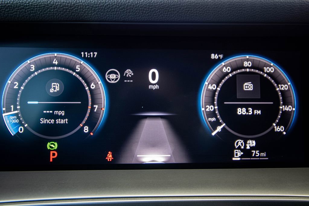 Certified 2025 Volkswagen Tiguan SE image 40