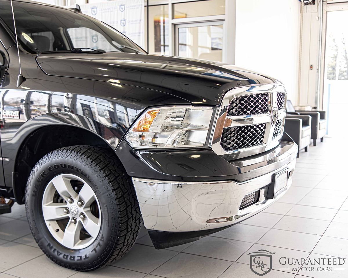 Used 2020 RAM 1500 Classic SLT w/ Luxury Group image 4