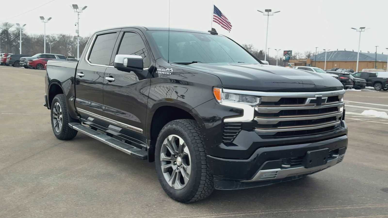 Certified 2022 Chevrolet Silverado 1500 High Country w/ Technology Package image 8