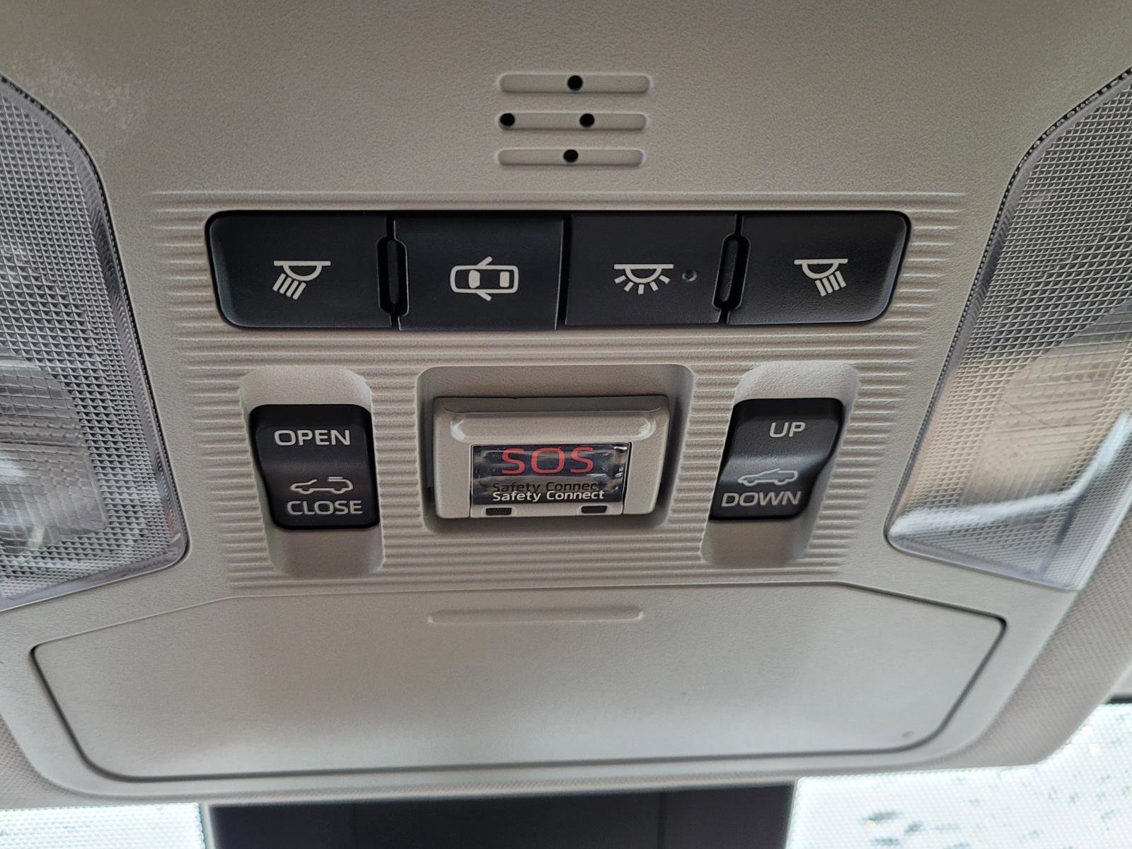 Used 2019 Toyota RAV4 XLE Premium image 31