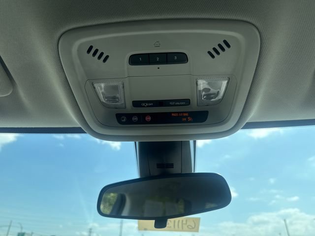 Used 2020 Chevrolet Traverse LT w/ LPO, 'HIT The Road' Package AWD/4WD image 20