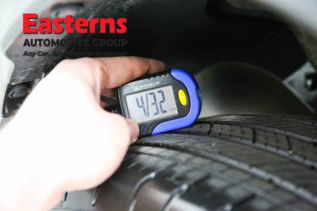 Used 2024 Toyota Corolla Cross LE image 26