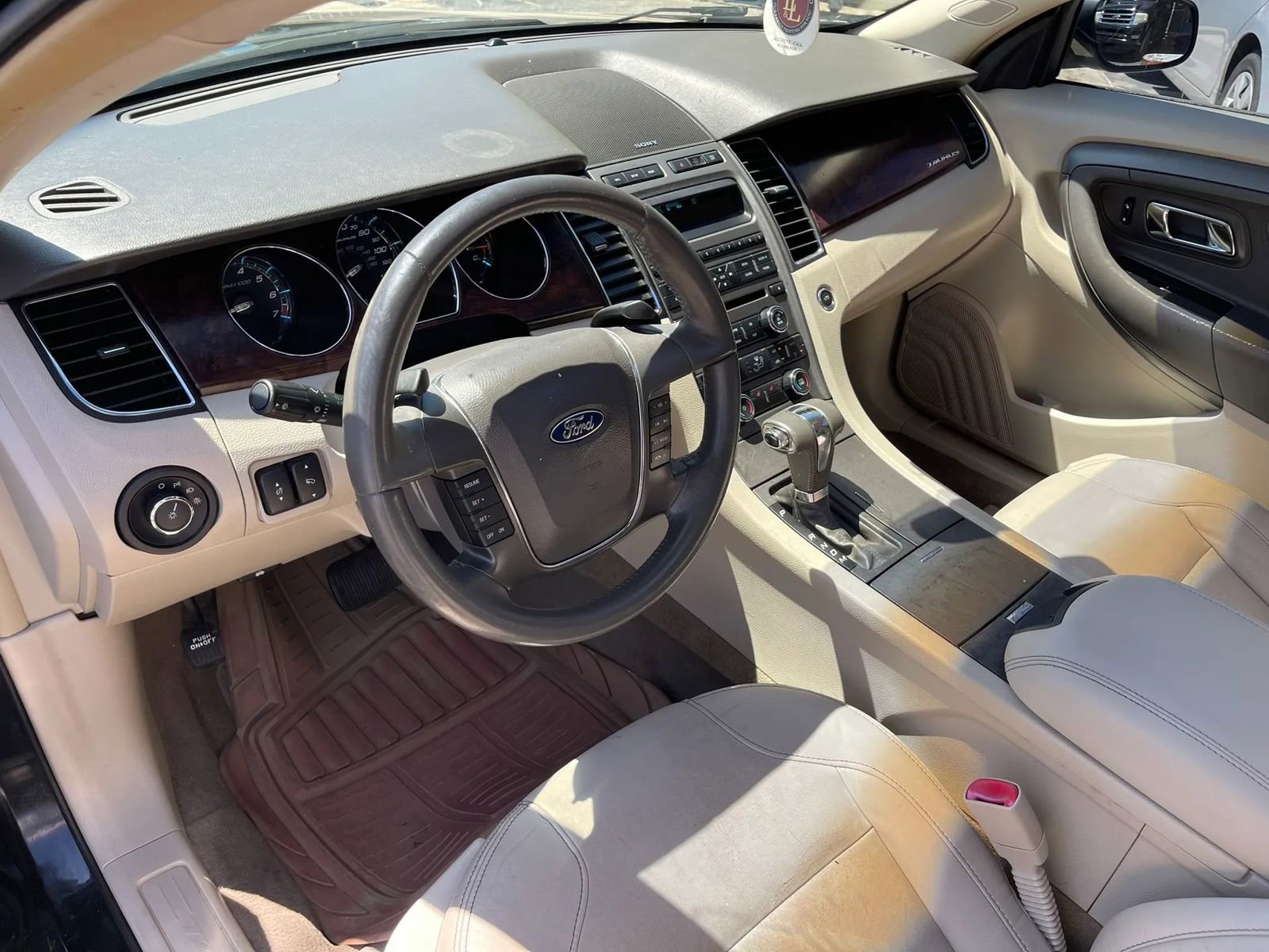 Used 2011 Ford Taurus SEL w/ 202A Rapid Spec Order Code image 12