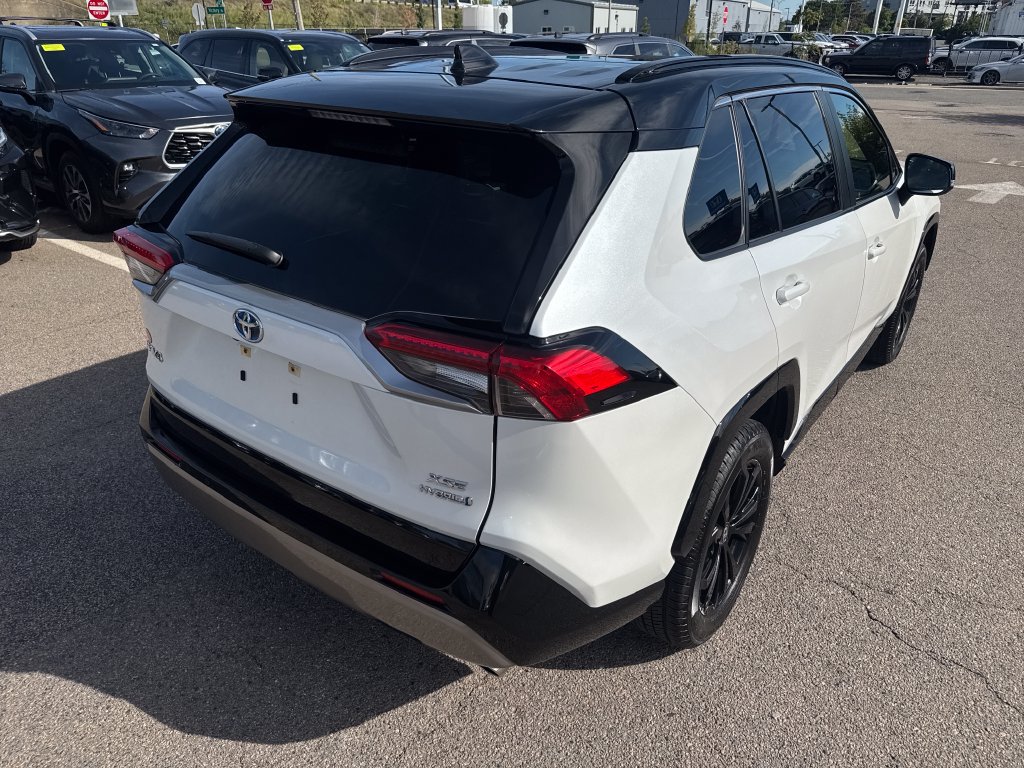 Used 2023 Toyota RAV4 XSE AWD/4WD image 9