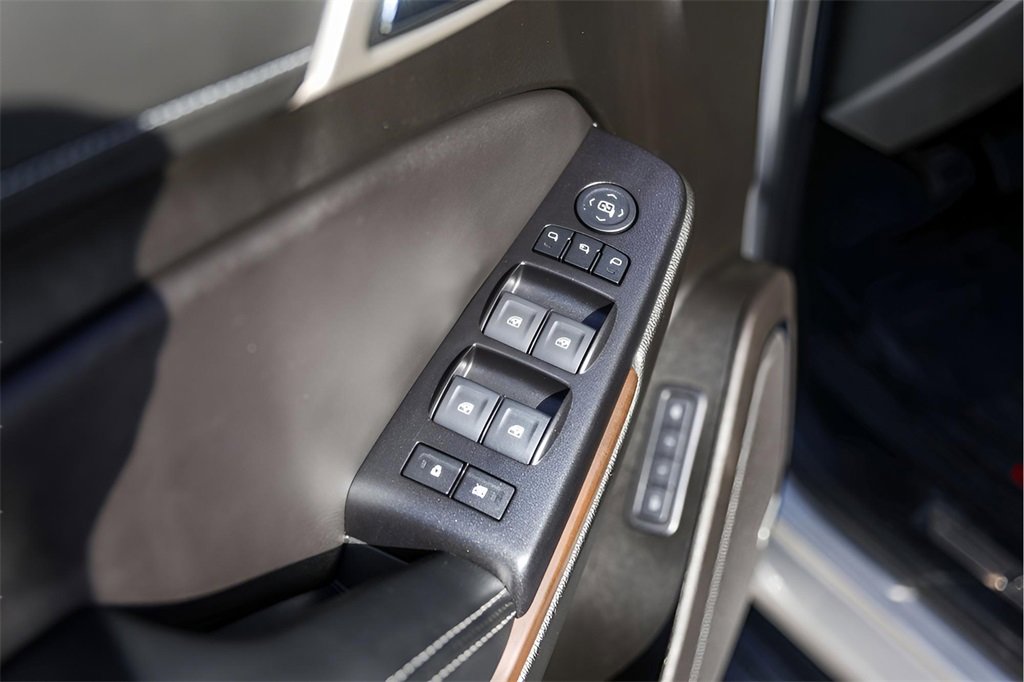 Used 2020 GMC Yukon Denali w/ Open Road Package image 26