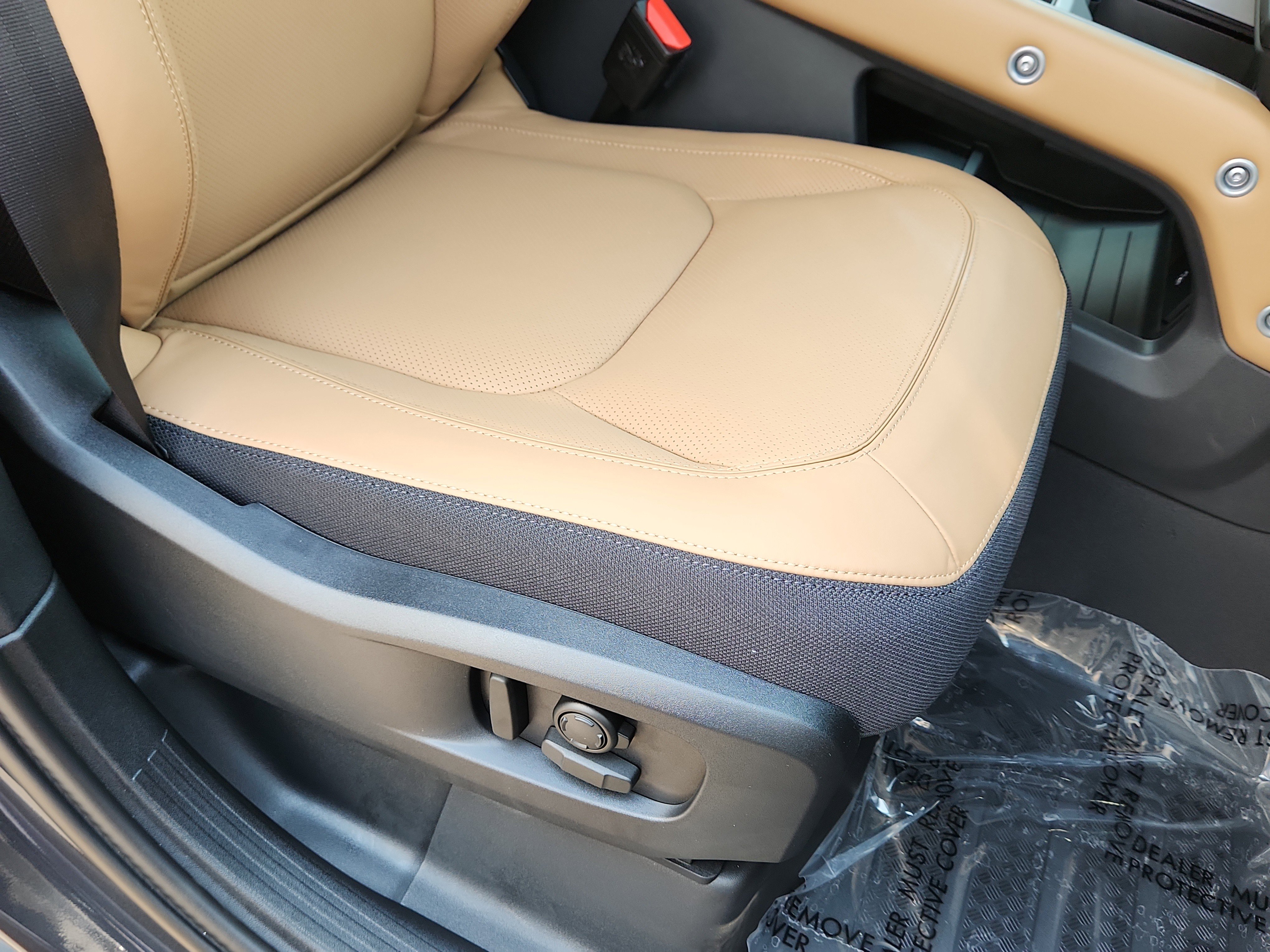 New 2025 Land Rover Defender 110 X image 18