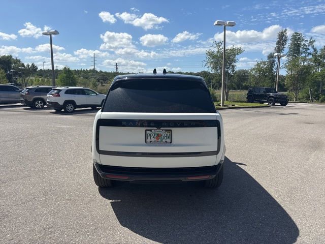 Used 2025 Land Rover Range Rover SE AWD/4WD image 8