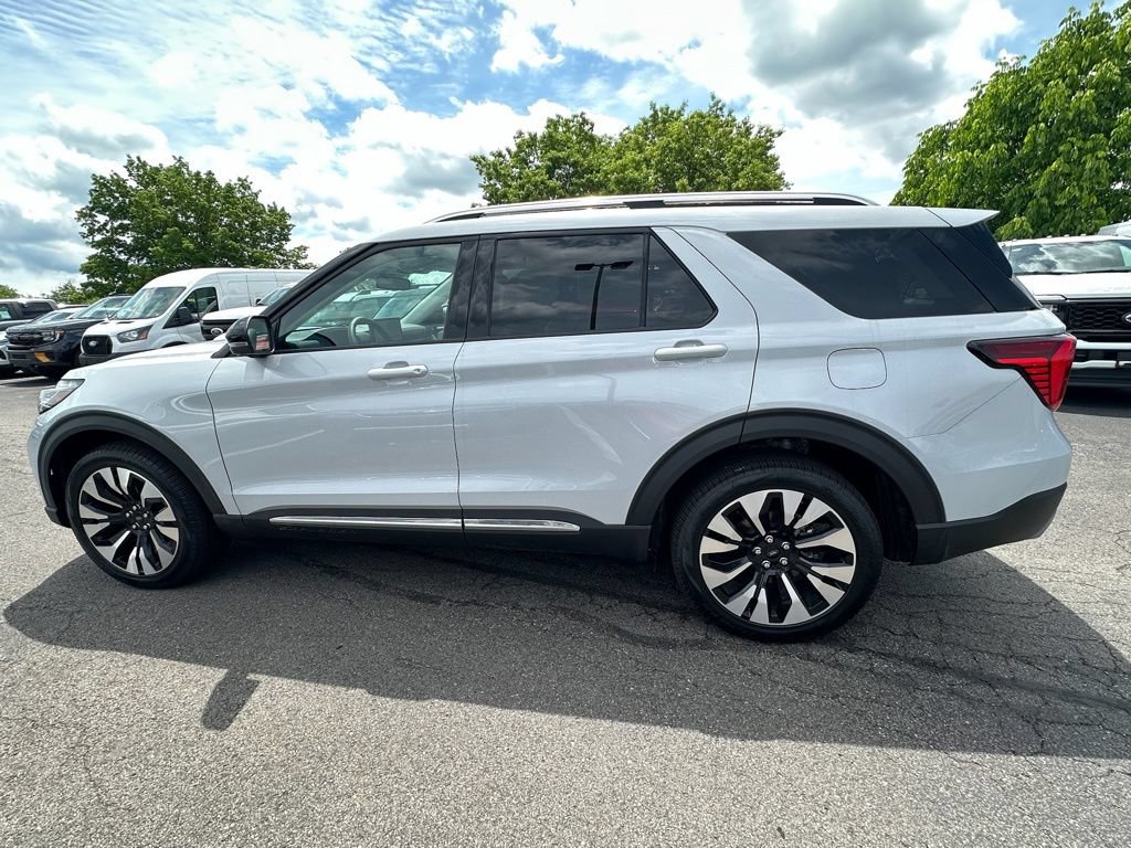 New 2026 Ford Explorer Platinum w/ LUX Leather Package AWD/4WD image 2