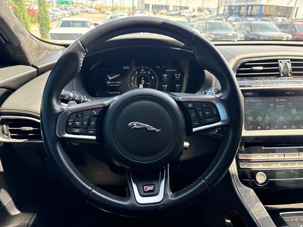 Used 2020 Jaguar F-PACE S AWD/4WD image 7