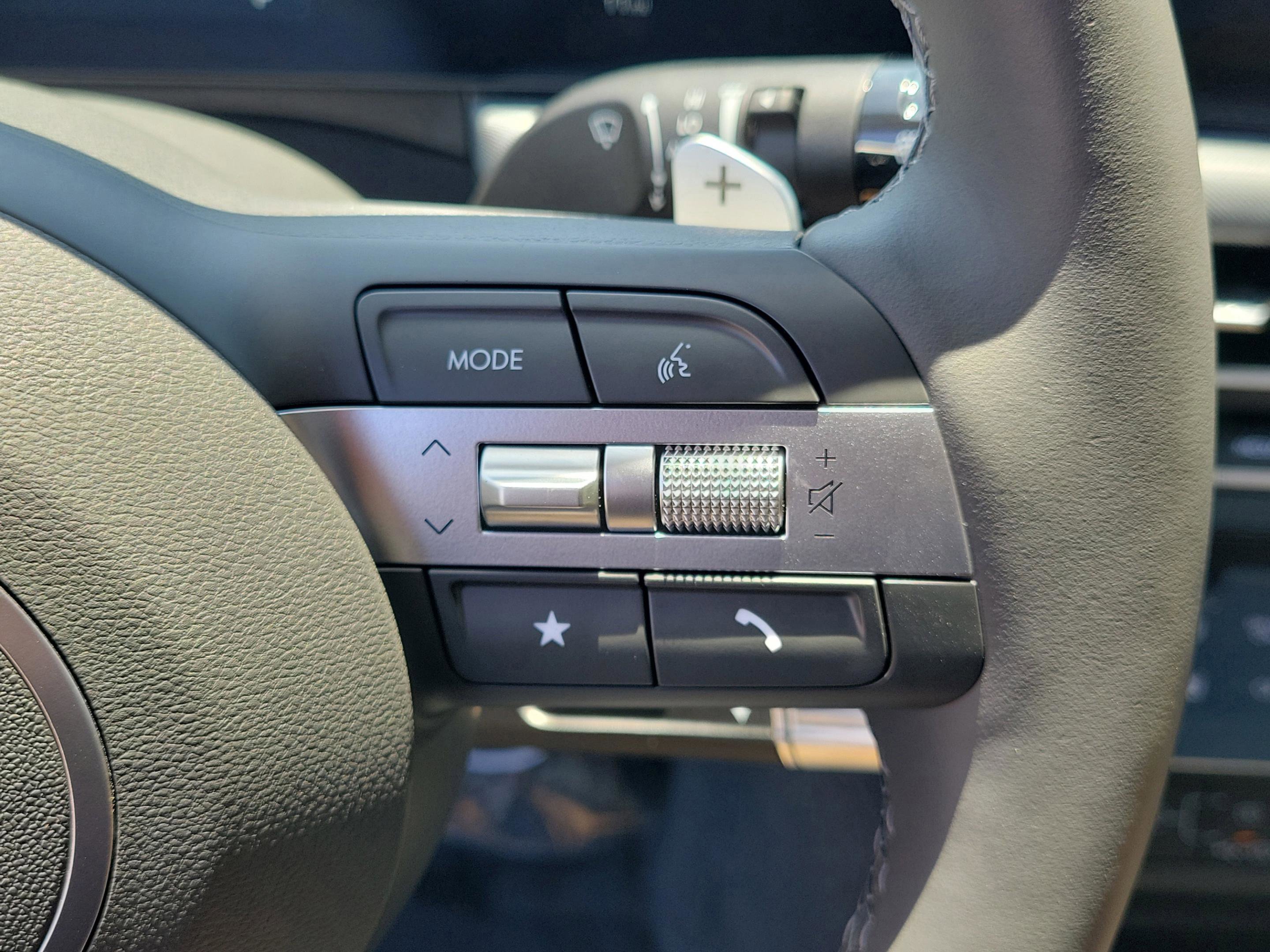 New 2025 Hyundai Sonata Limited image 27