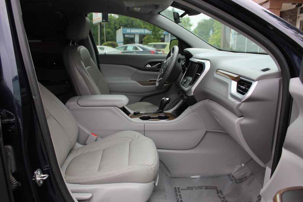 Used 2017 GMC Acadia SLE FWD image 28