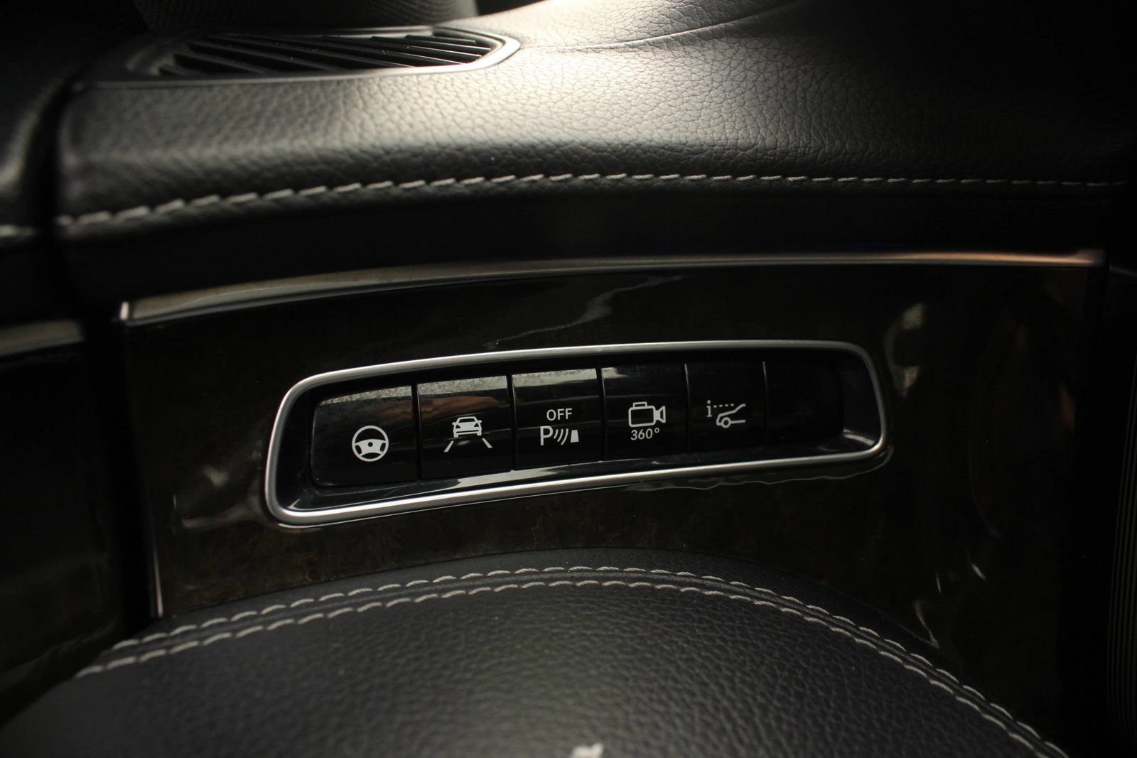 Used 2015 Mercedes-Benz S 550 4MATIC Coupe image 24
