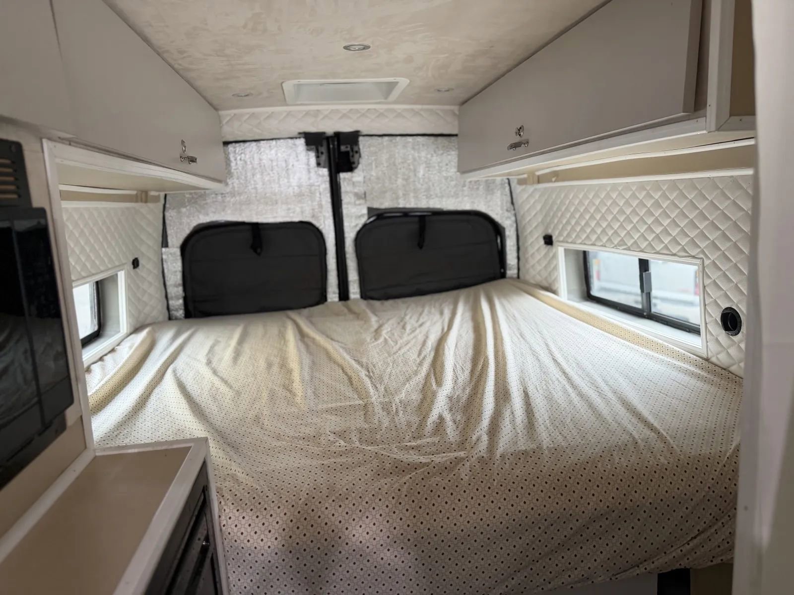 Used 2023 Ford Transit 250 148 High Roof Extended AWD image 50