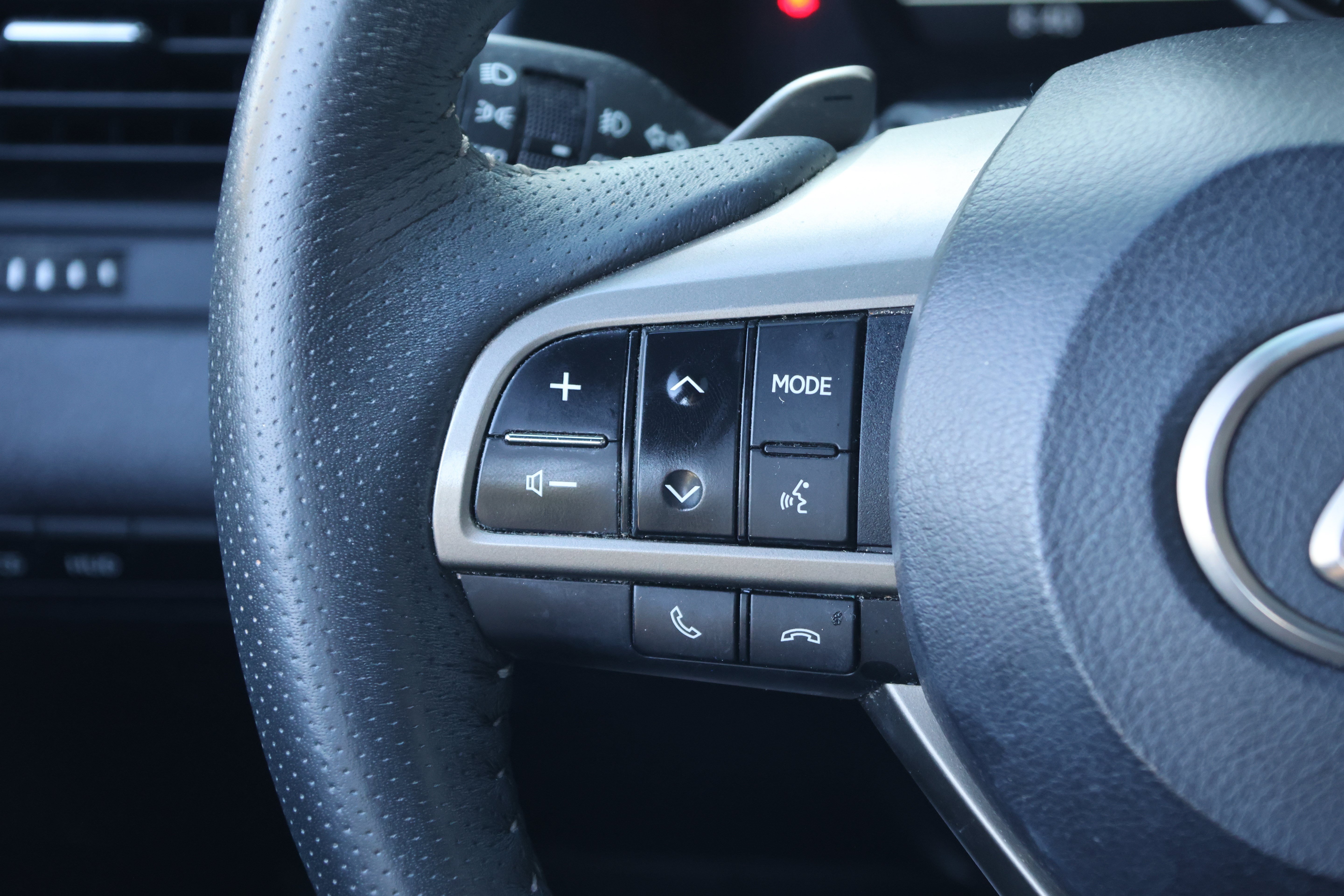 Used 2018 Lexus RX 350 F Sport w/ Accessory Package AWD/4WD image 18