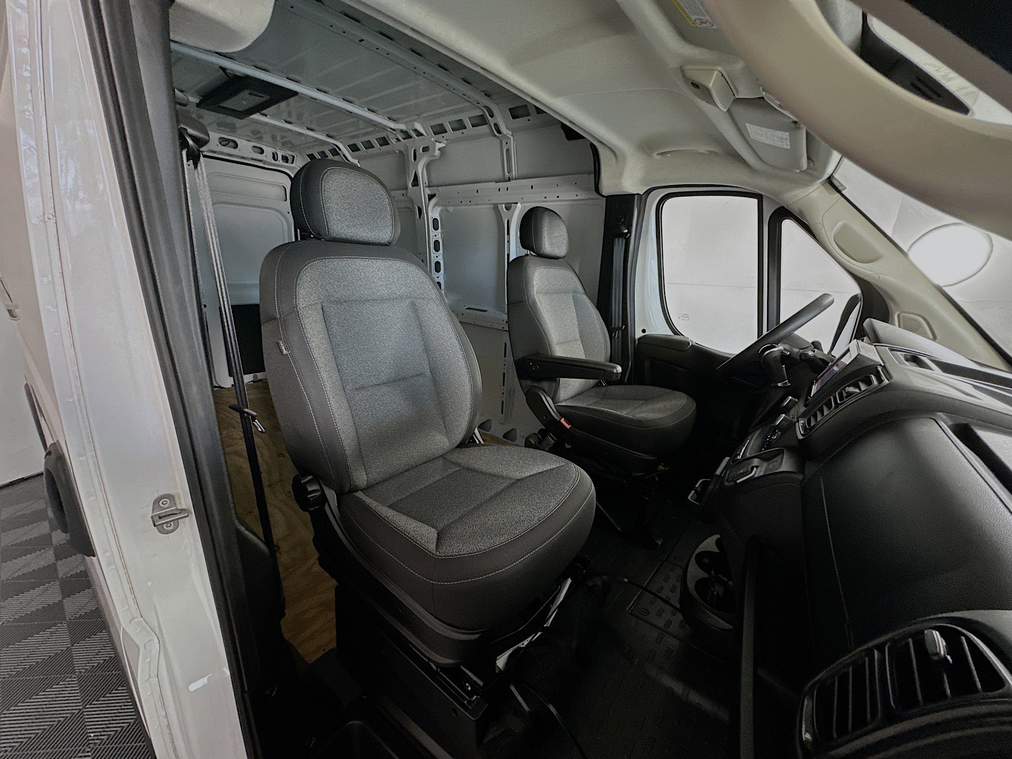 Used 2023 RAM ProMaster 3500 w/ Driver Convenience Group image 27