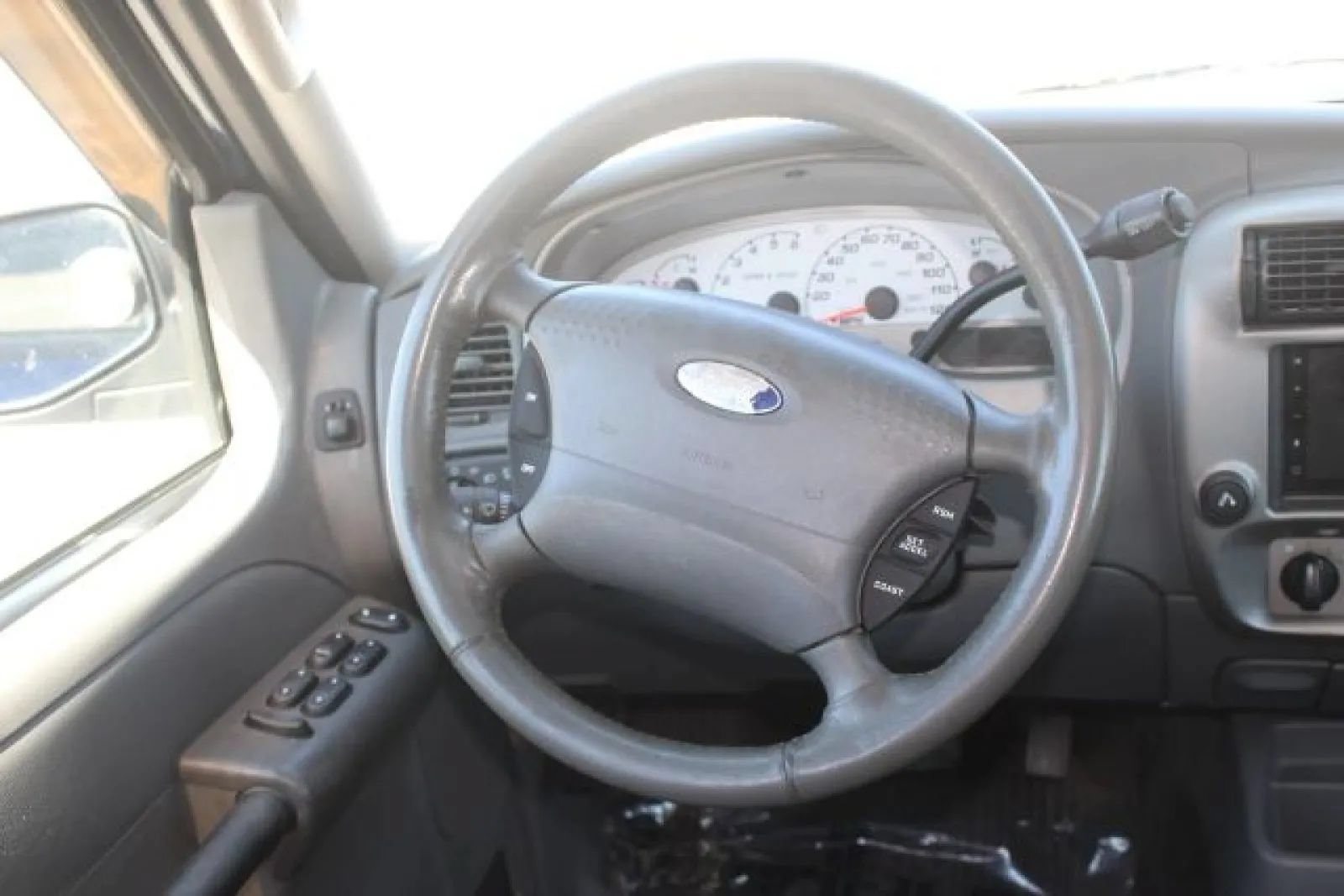 Used 2005 Ford Explorer Sport Trac XLT RWD image 16