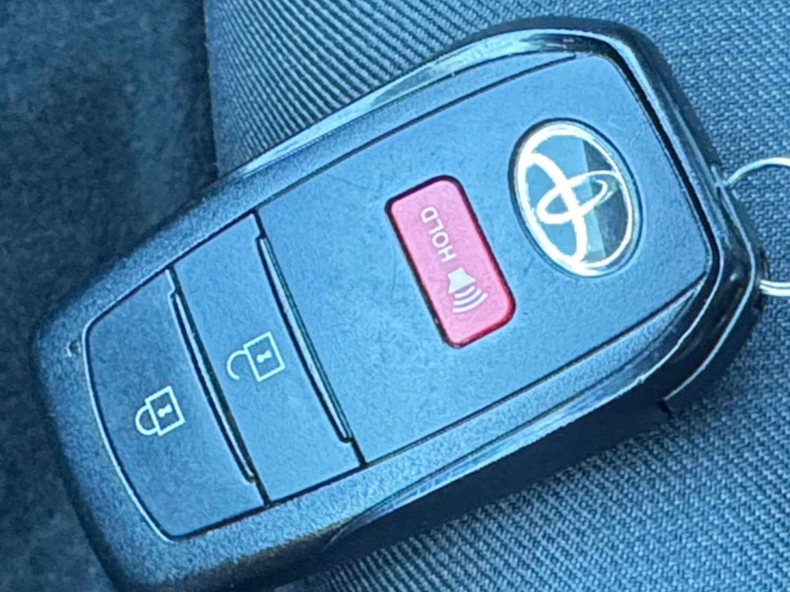 Used 2025 Toyota Tacoma SR image 21