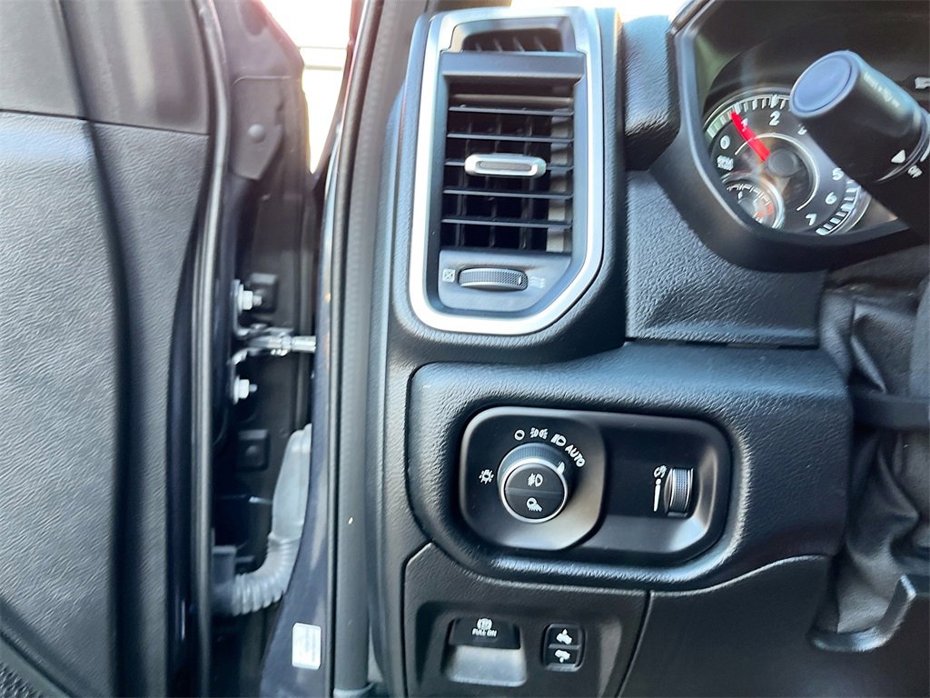 Used 2021 RAM 1500 Big Horn image 10