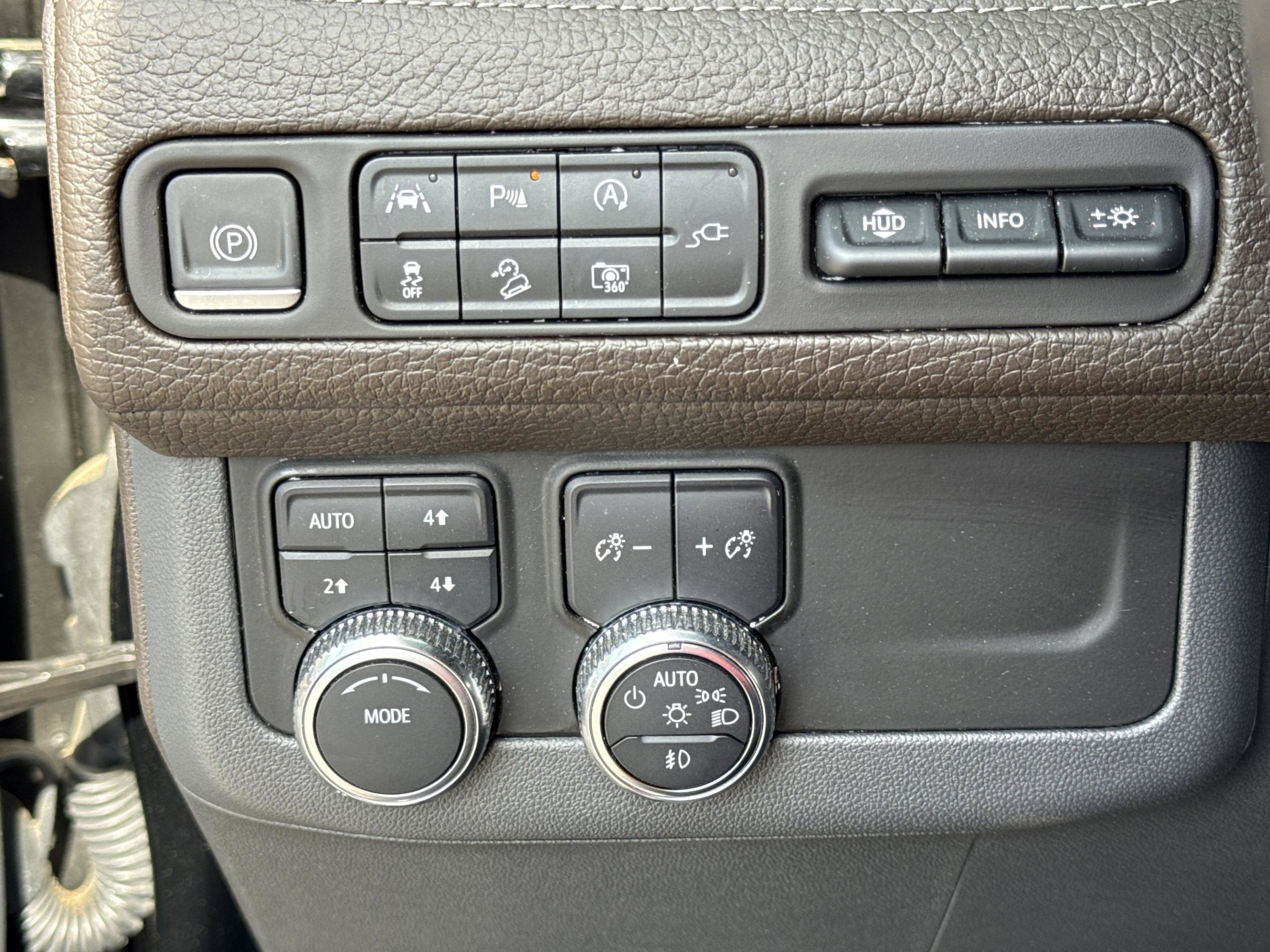 Used 2022 GMC Yukon Denali AWD/4WD image 19