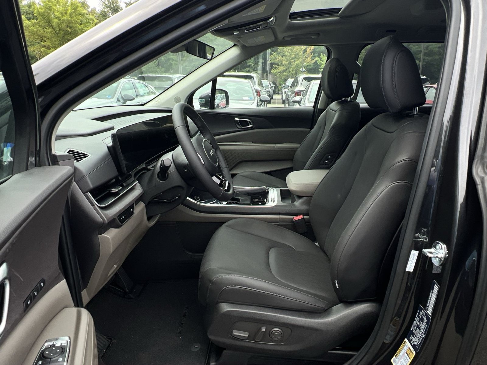 New 2026 Kia Carnival SX FWD image 18