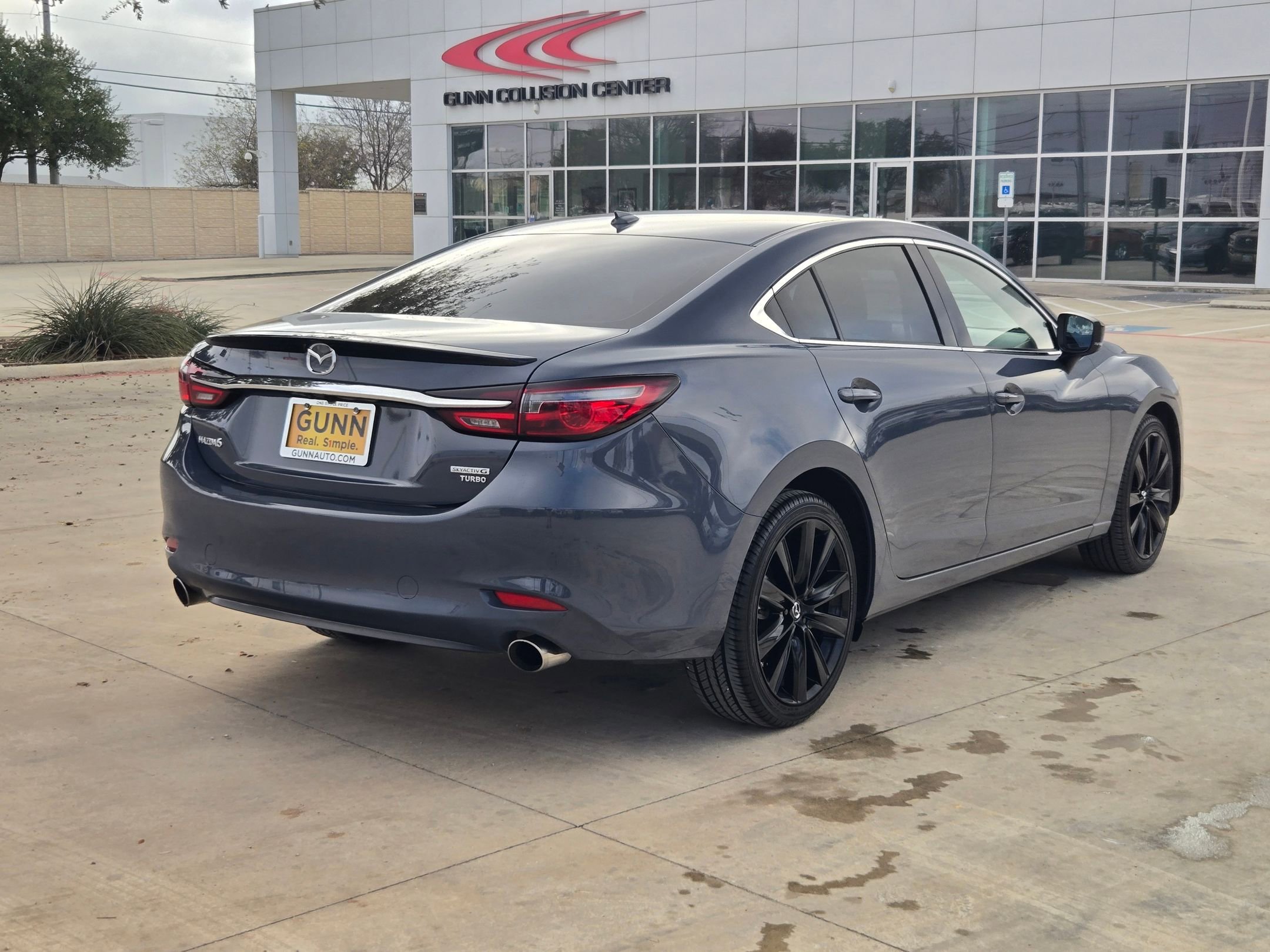 Used 2021 MAZDA MAZDA6 Carbon Edition image 3