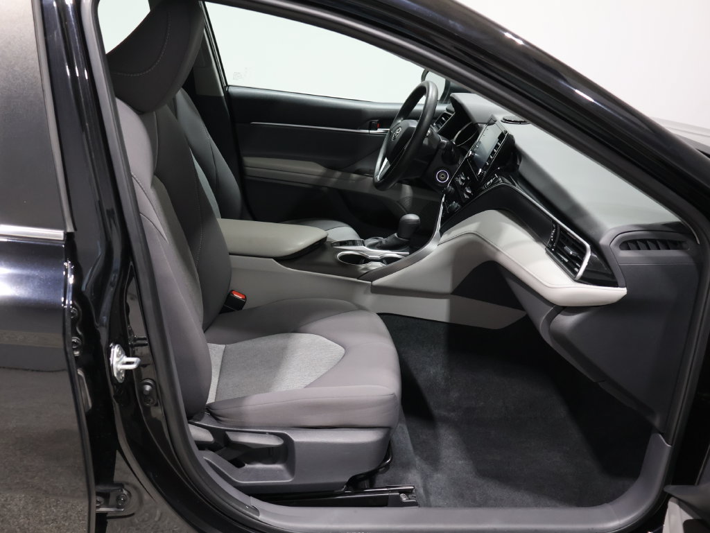 Used 2022 Toyota Camry LE AWD/4WD image 22