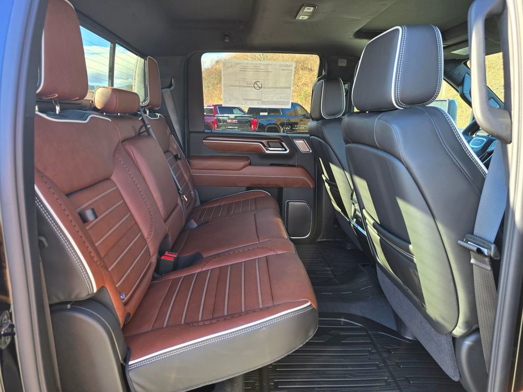 New 2026 GMC Sierra 2500 Denali Ultimate w/ LPO, Black Badging Package image 30