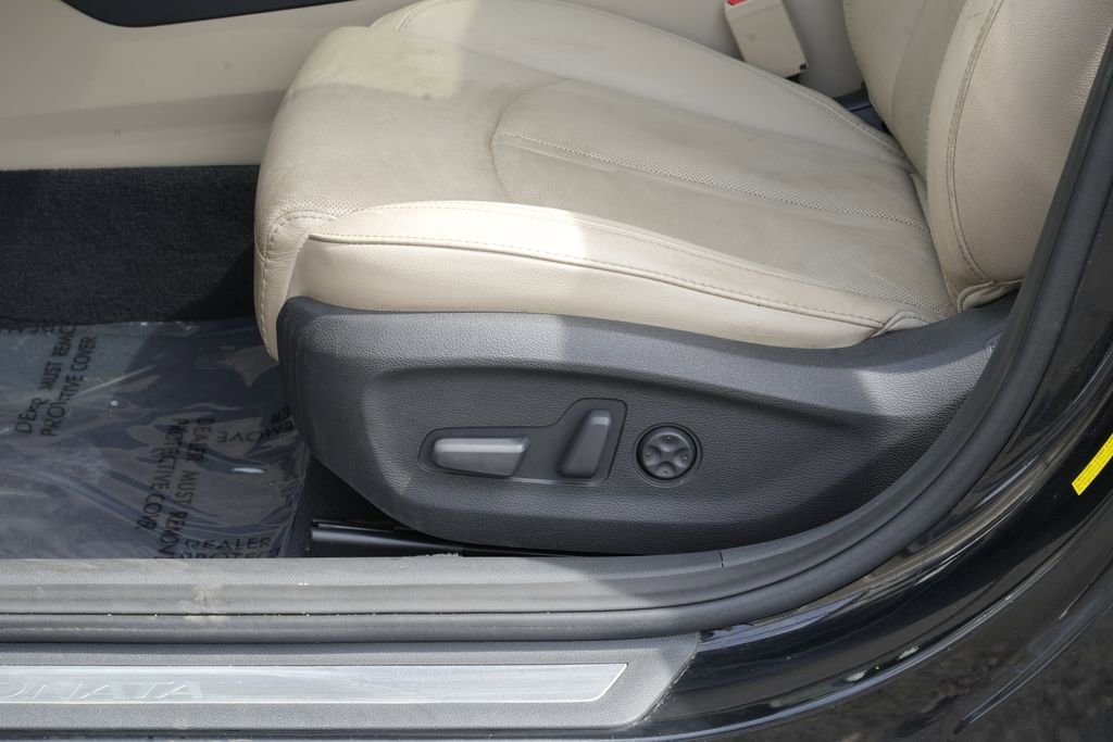 Used 2017 Hyundai Sonata Limited w/ Tech Package 03 image 21