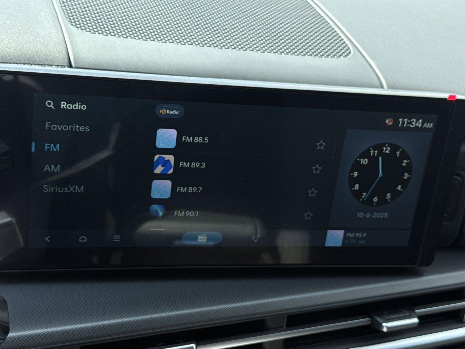 New 2026 Hyundai Santa Fe SE image 17