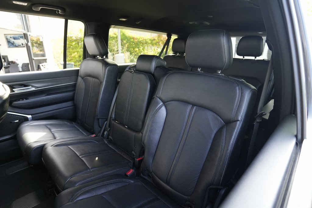 Used 2023 Jeep Wagoneer L Series II image 24