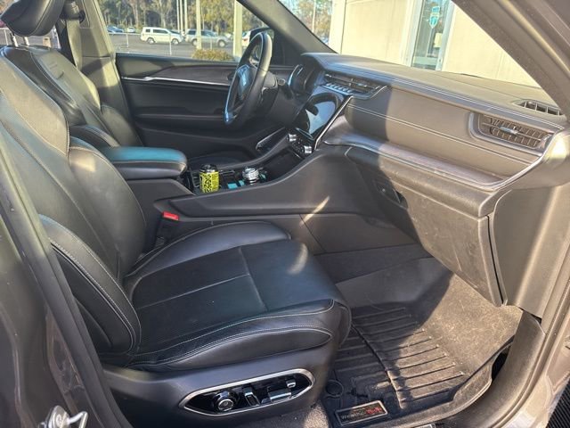 Used 2021 Jeep Grand Cherokee L Overland w/ Luxury Tech Group IV image 3