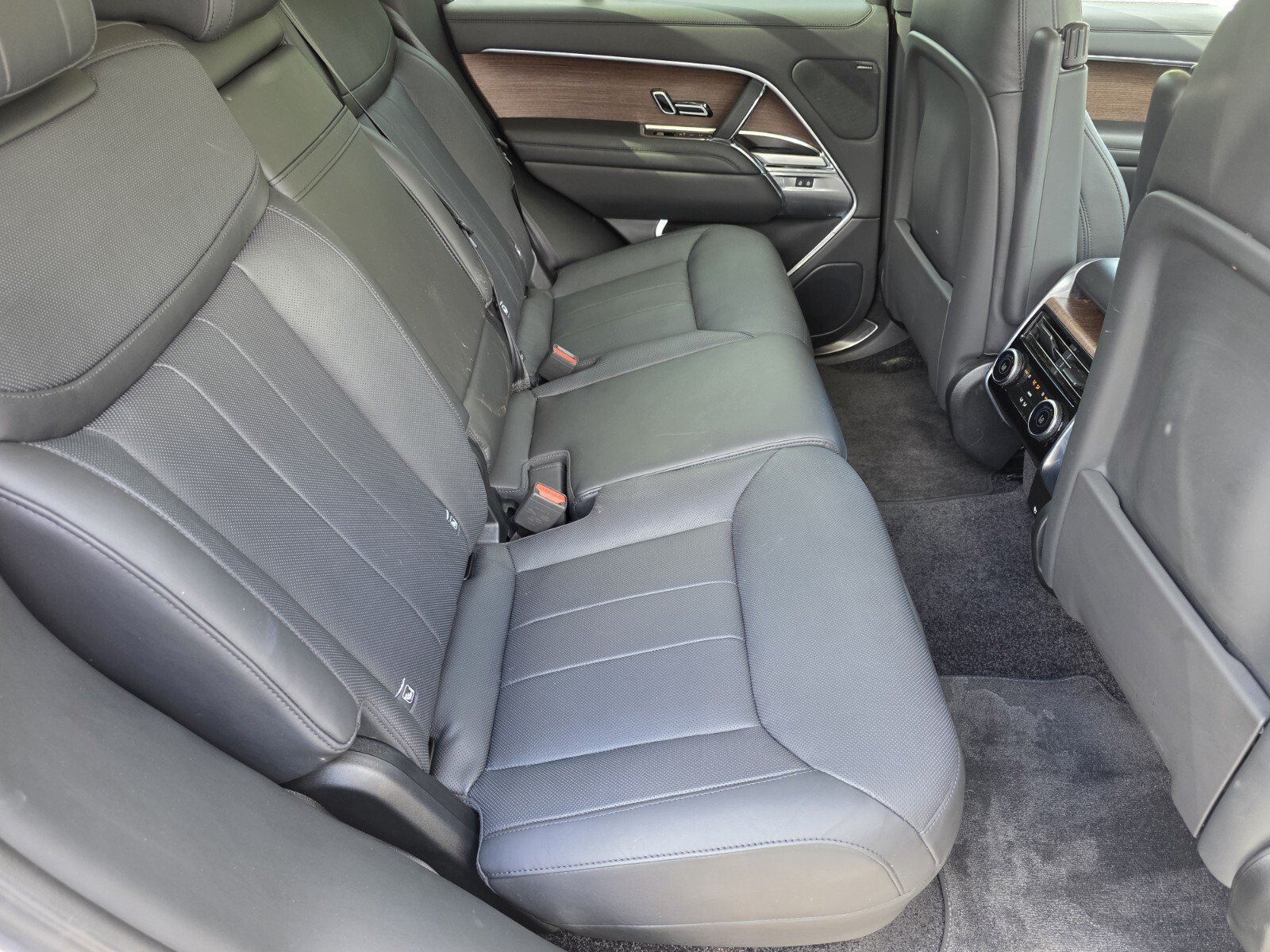 Certified 2024 Land Rover Range Rover SE AWD/4WD image 5