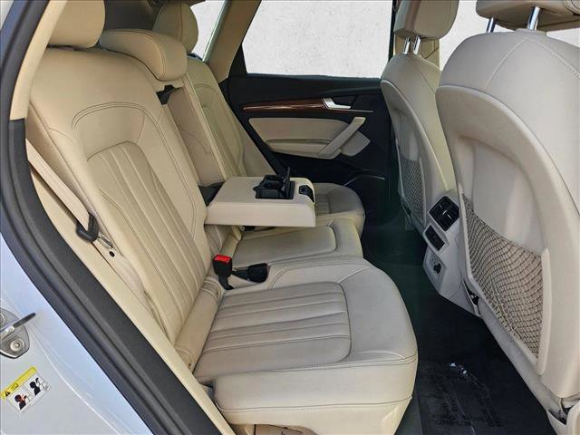 Used 2023 Audi Q5 2.0T Premium w/ Convenience Package AWD/4WD image 24