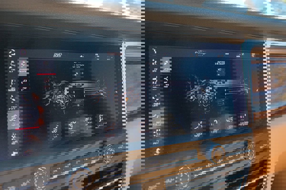 Used 2021 Porsche Macan image 23