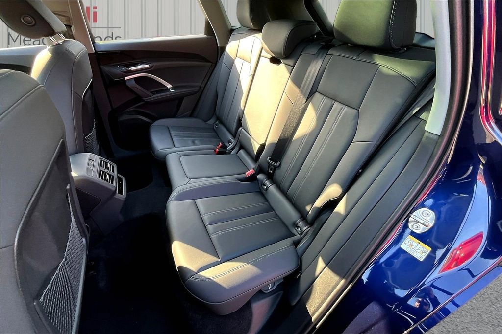 Used 2025 Audi Q5 Premium w/ Convenience Package image 22