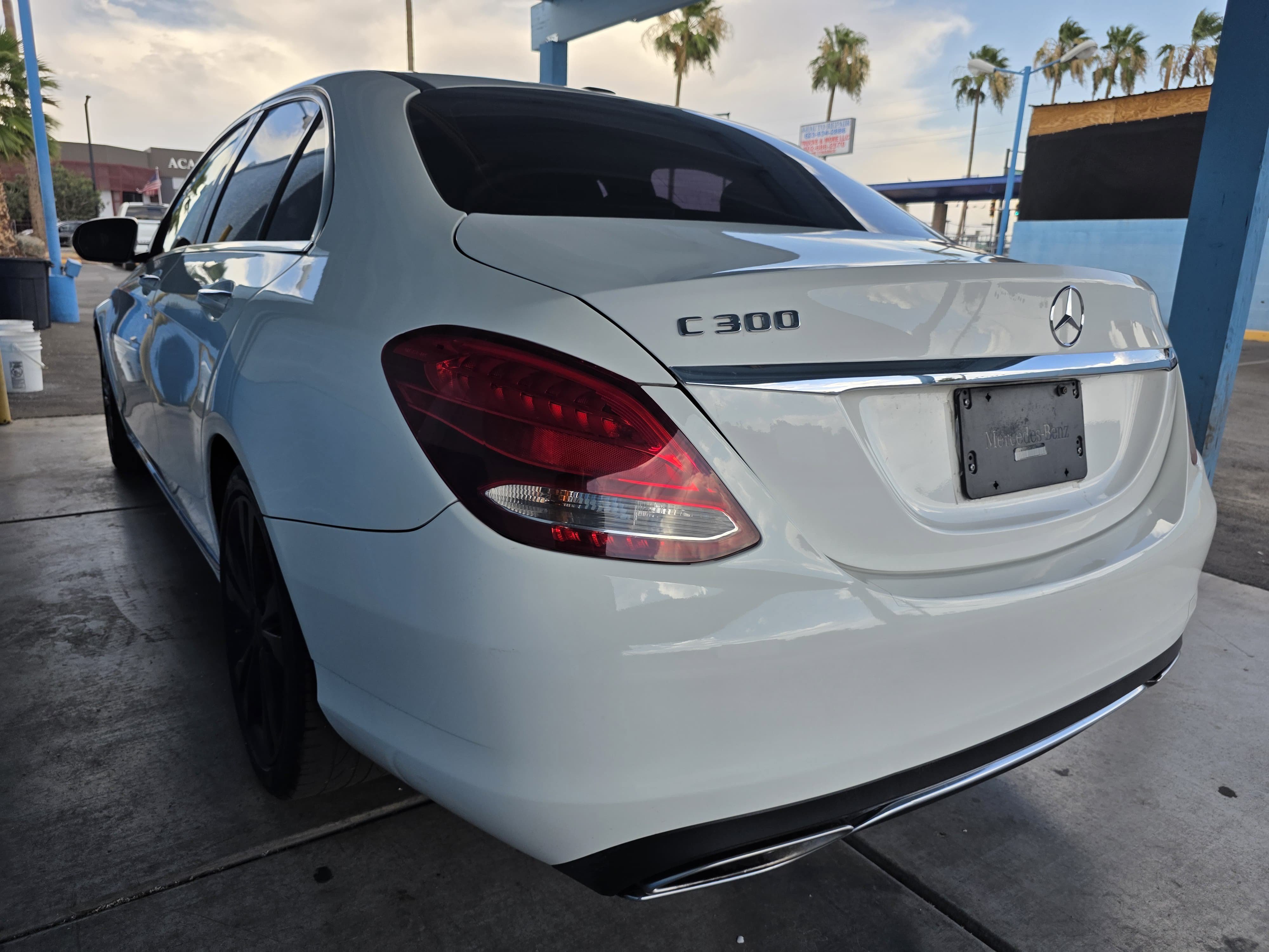 Used 2018 Mercedes-Benz C 300 Sedan w/ Premium Package image 4
