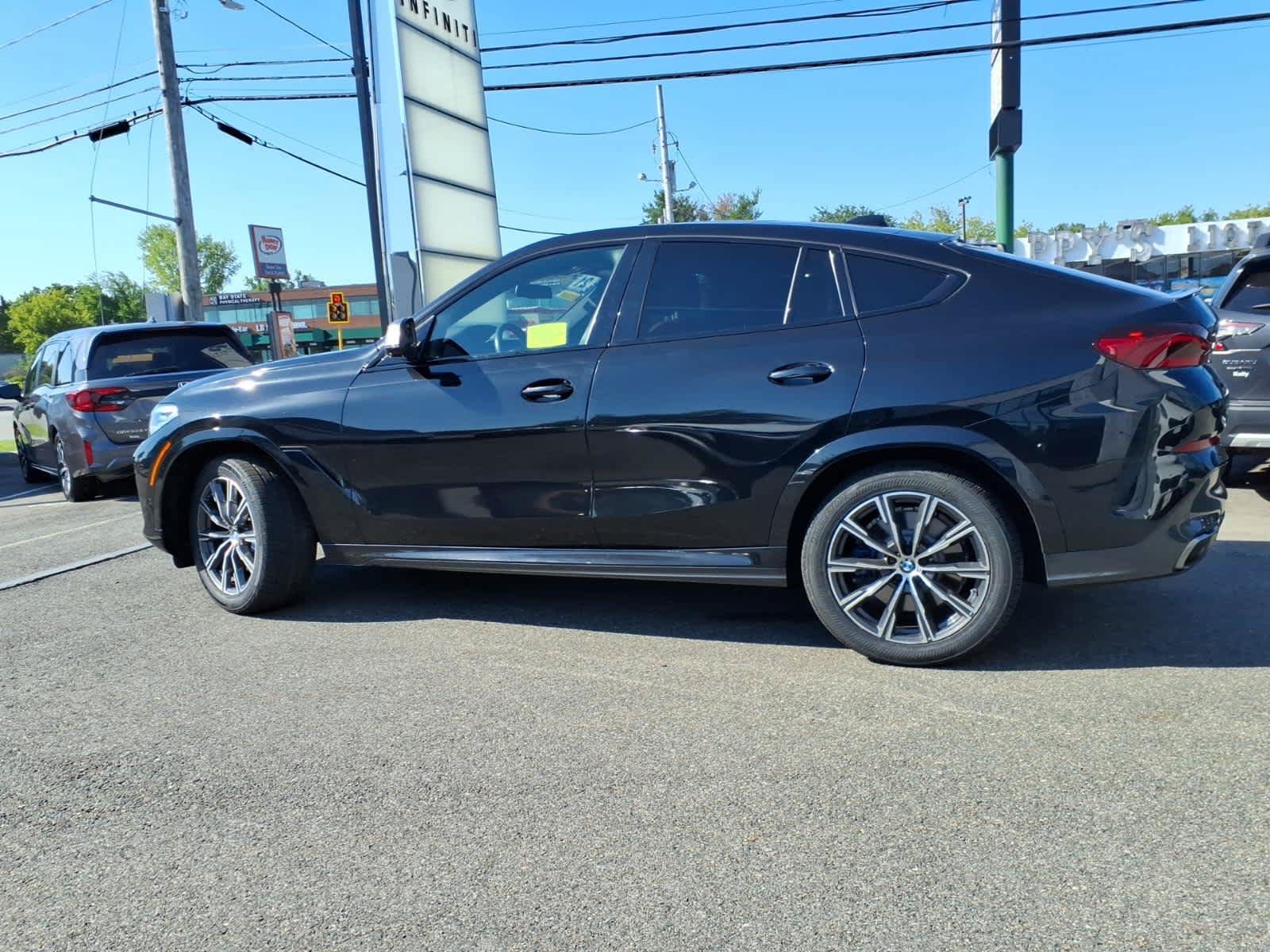Used 2021 BMW X6 M50i w/ Premium Package AWD/4WD image 8