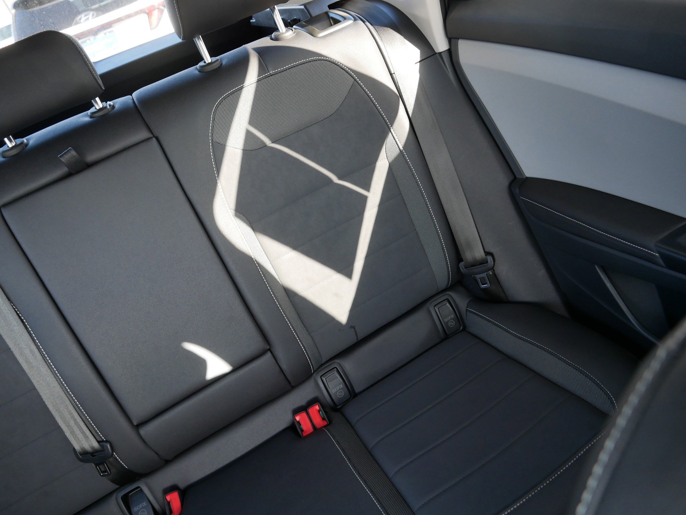 Used 2024 Volkswagen Taos SE image 14