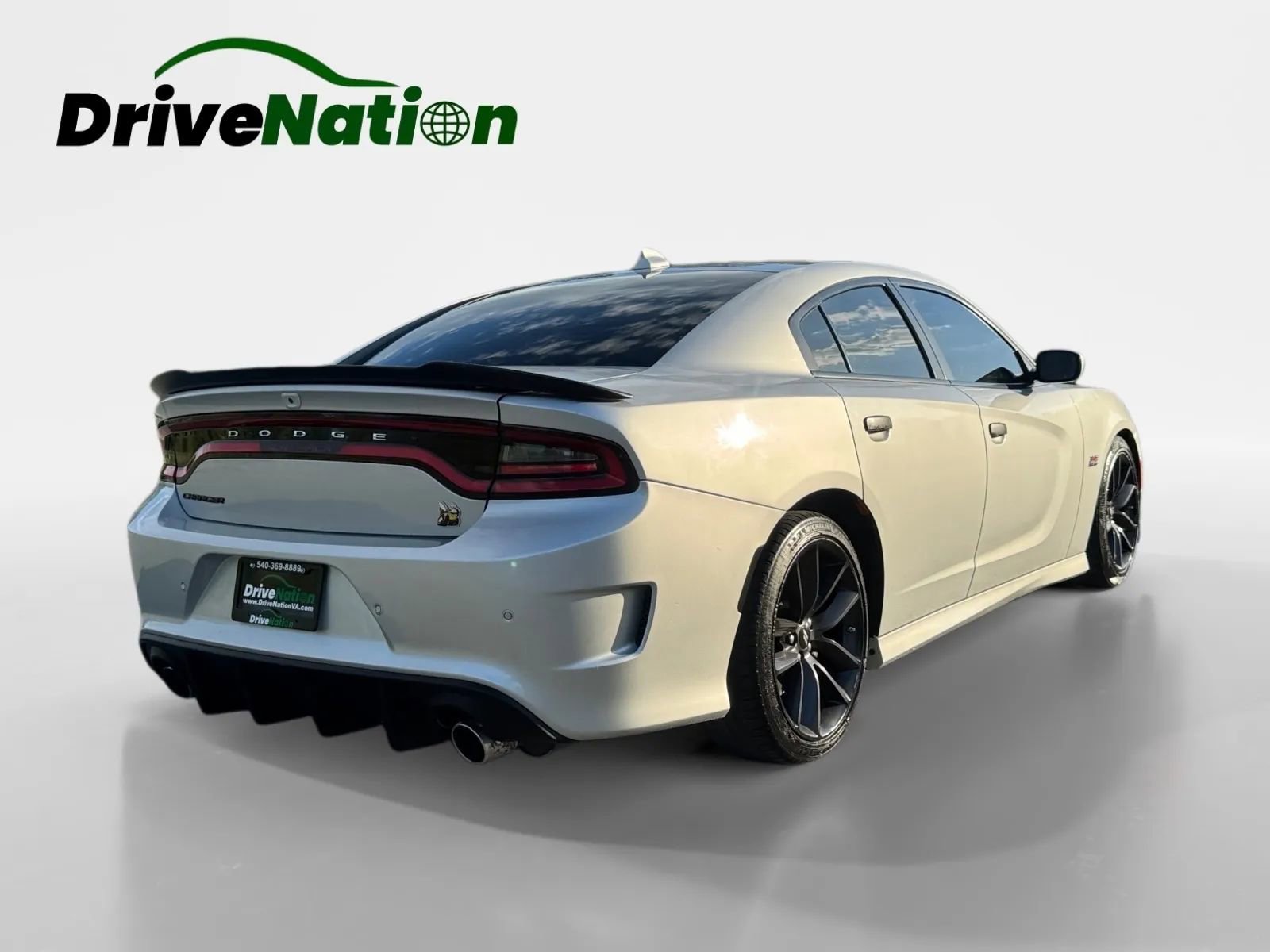 Used 2019 Dodge Charger Scat Pack RWD image 5