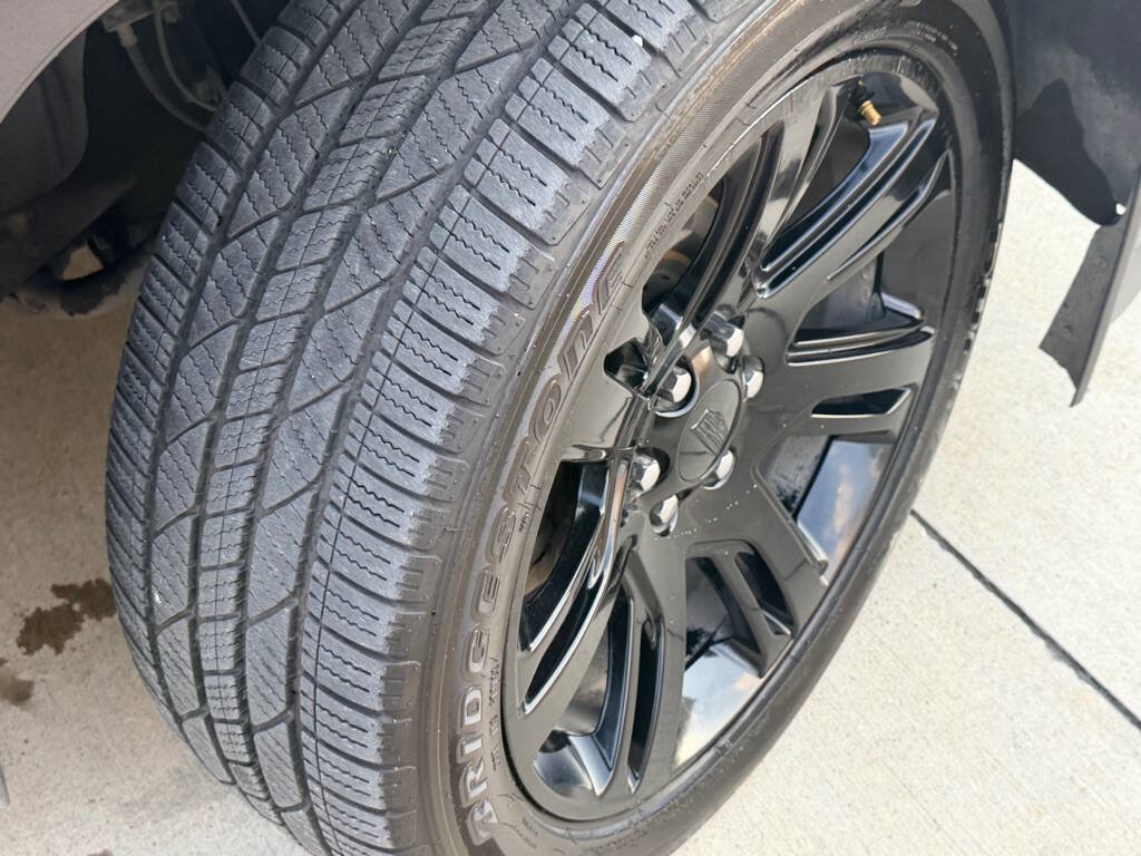 Used 2017 Cadillac Escalade Luxury RWD image 34