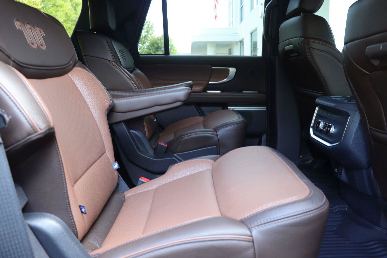 Used 2025 Ford Expedition King Ranch AWD/4WD image 24