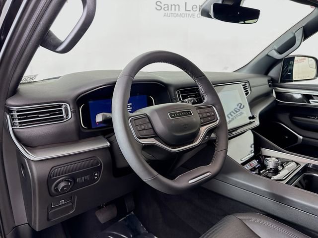 Used 2024 Jeep Wagoneer Series II AWD/4WD image 9