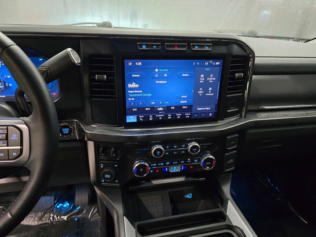 Used 2024 Ford F250 Lariat w/ Black Appearance Package image 26